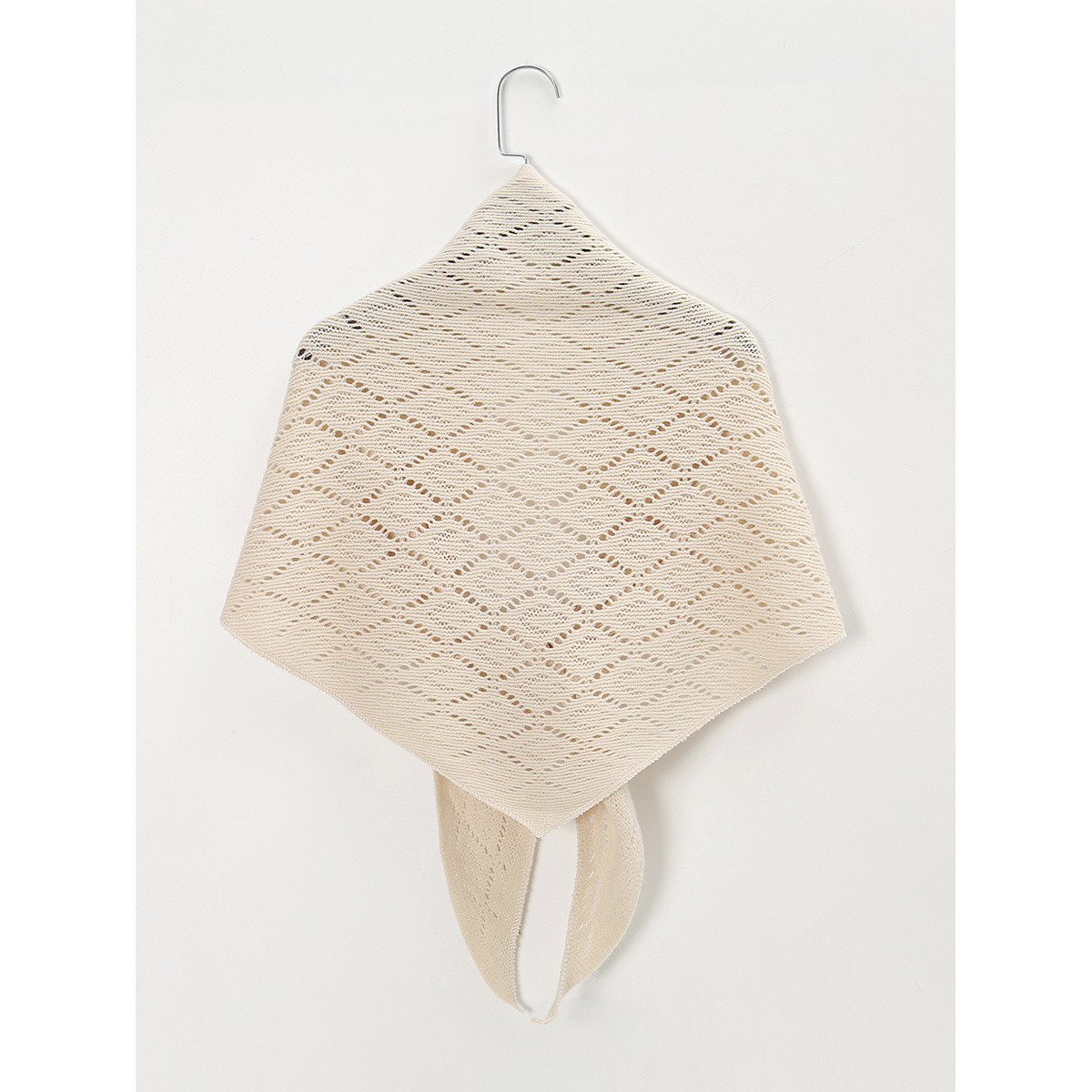 Triangle Shape Striped hollow  - đánh giá và giá Shawl Wrap Winter